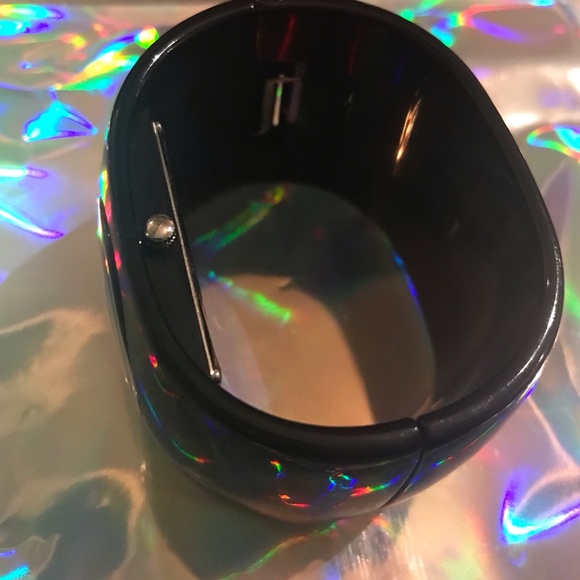 Black lucite crystal bracelet watch Betsey Johnson - Picture 5 of 6